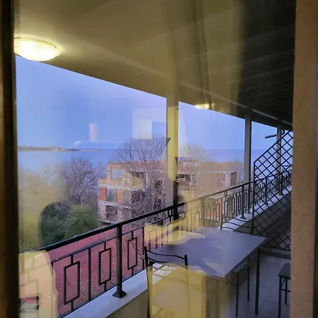 Apartament On The 2